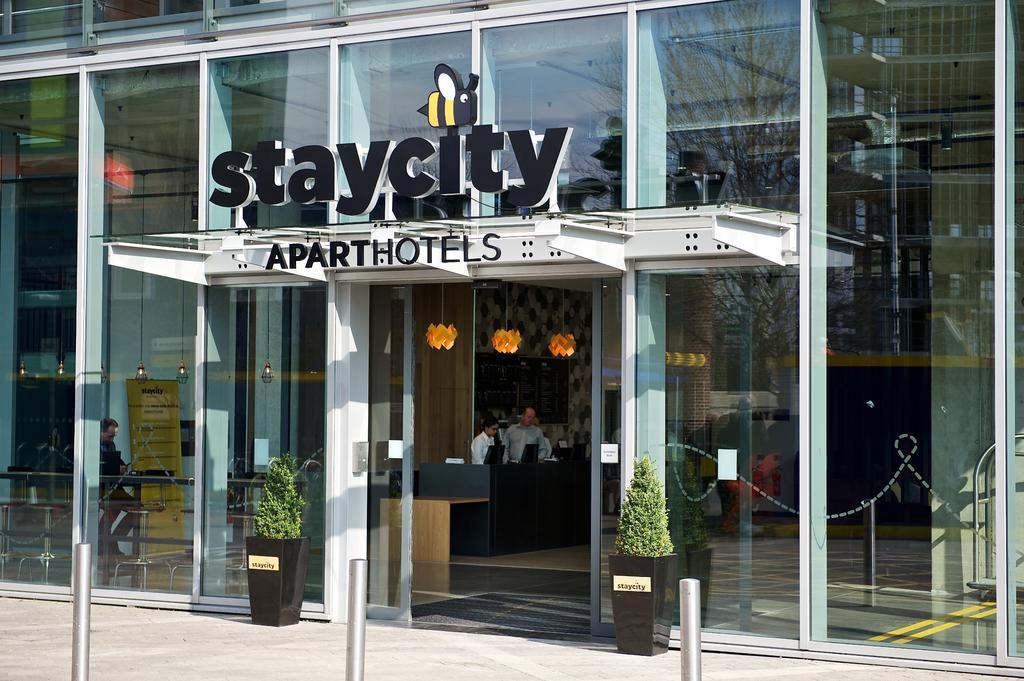 Staycity Aparthotels London Heathrow Hillingdon Exterior foto